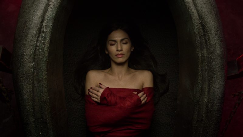 The Hand revive a Elektra