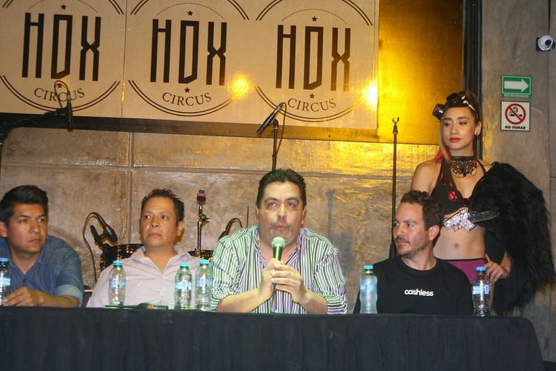 HDX Circus Bar