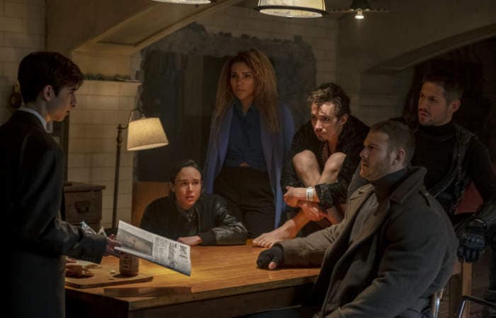 The-Umbrella-Academy-Netflix-5-700x450