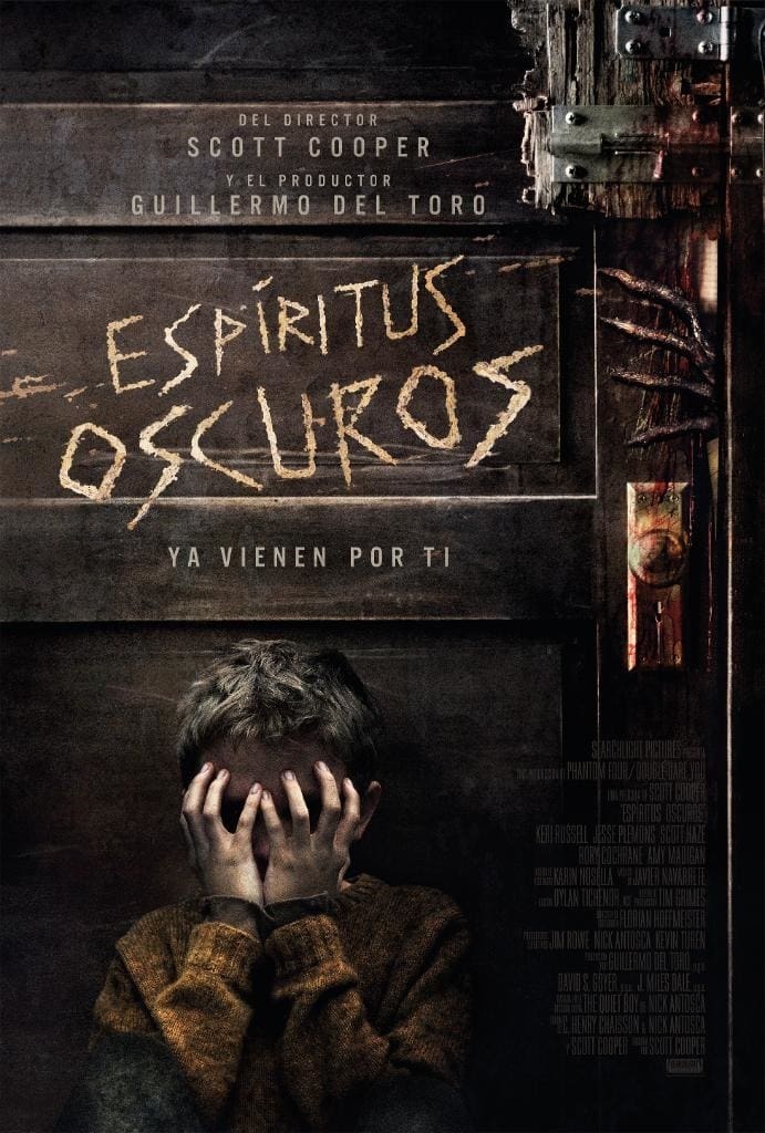 Poster - Espiritus Oscuros